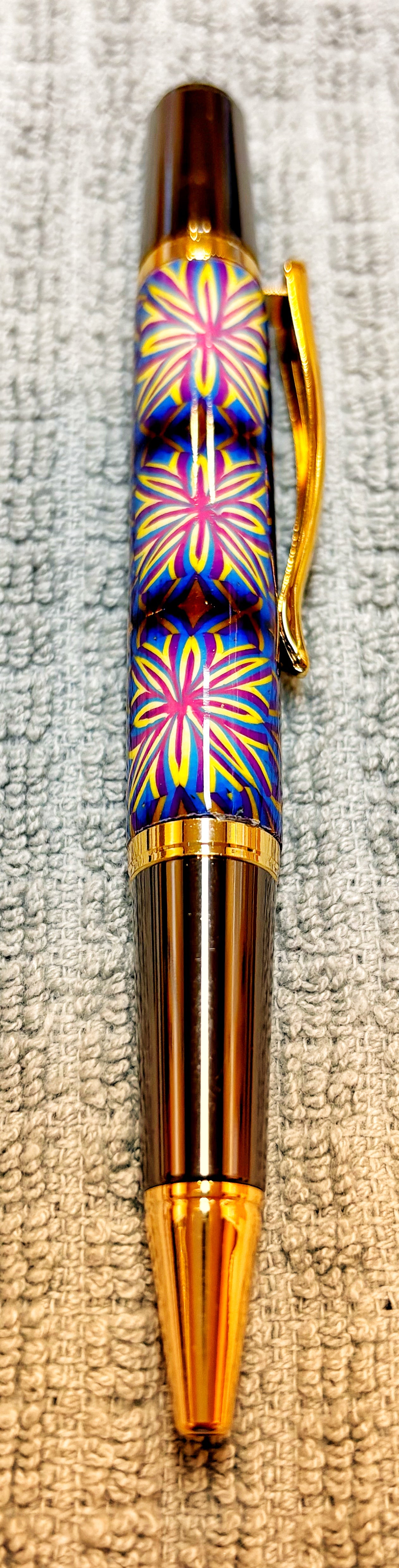 Flower Design Twist Ballpoint Pen